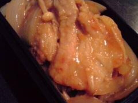 弁当・おつまみ☆豚バラ肉と玉ねぎとエノキの味噌炒め